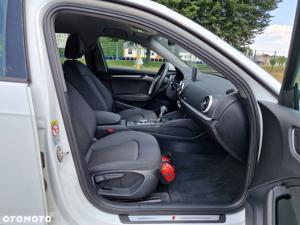 Audi A3 Sportback - 25