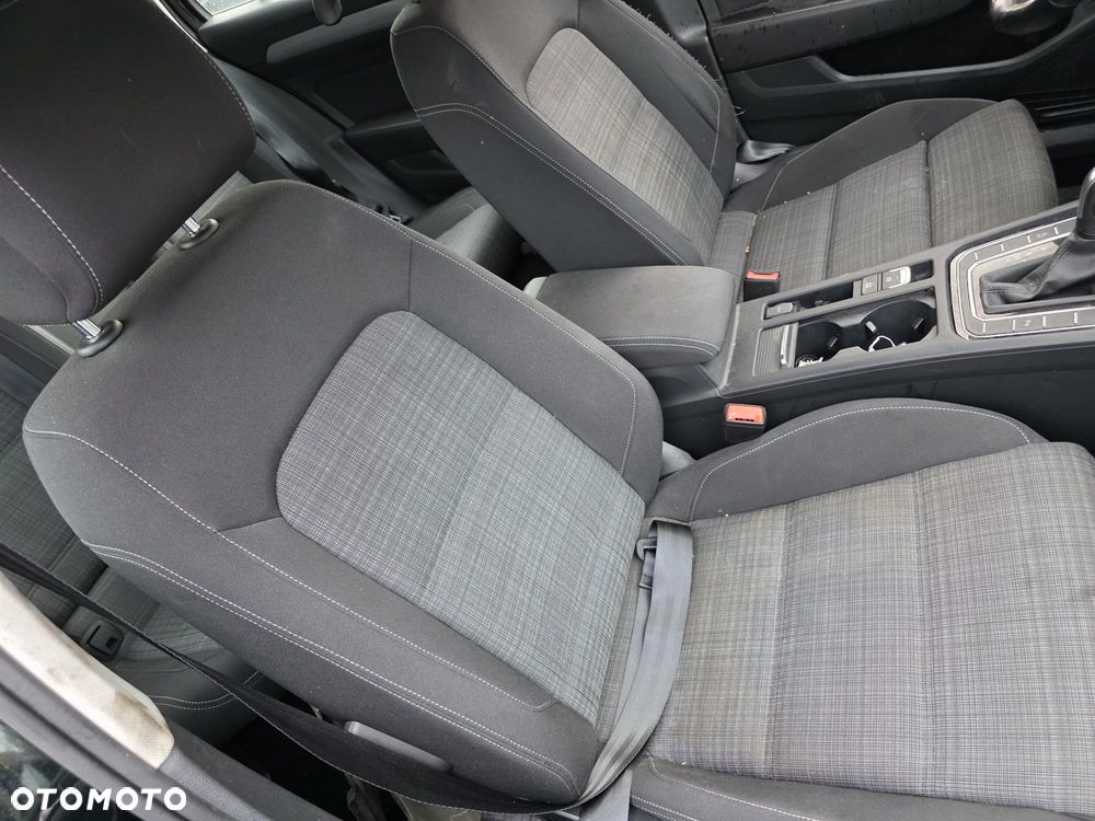 Volkswagen Passat - 7