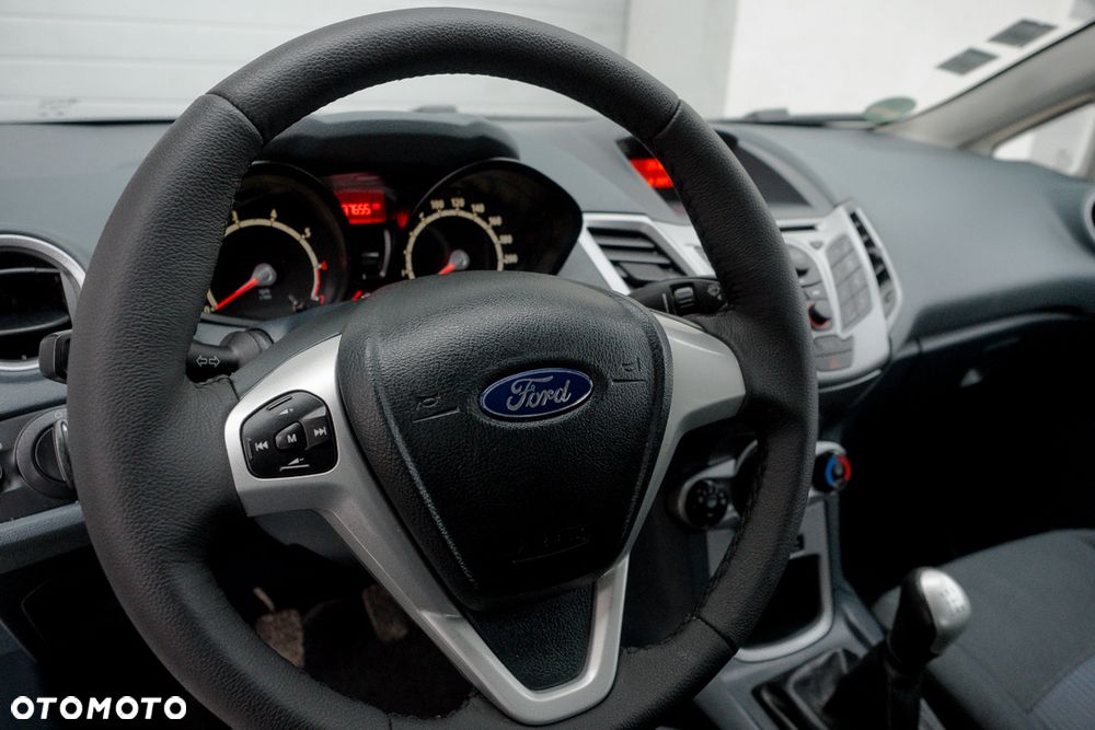 Ford Fiesta 1.4 Trend - 16