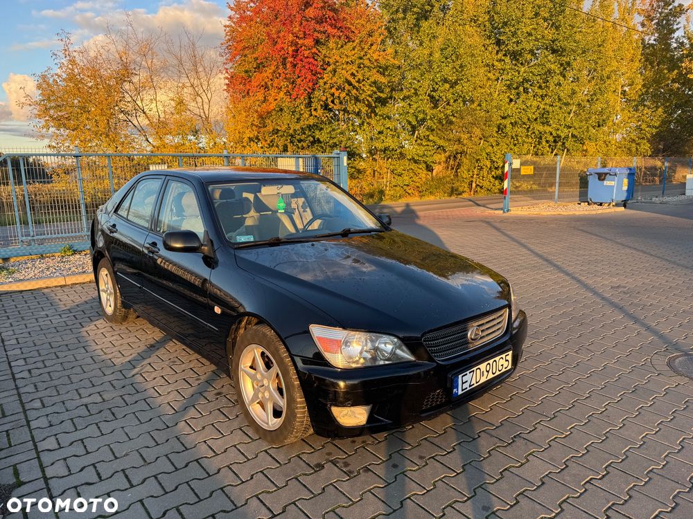 Lexus IS 200 Elegance - 2