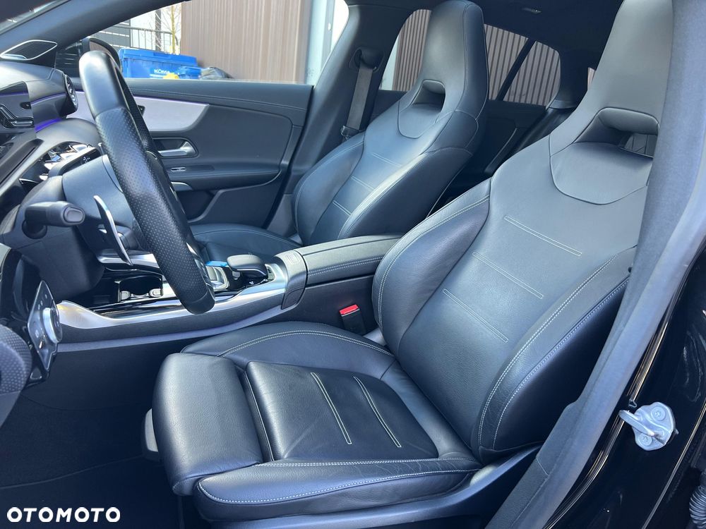 Mercedes-Benz CLA AMG 35 4-Matic 7G-DCT - 14