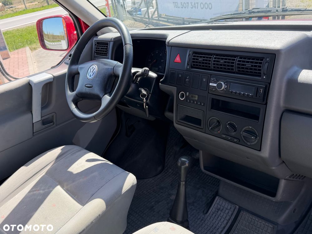 Volkswagen Caravelle - 6