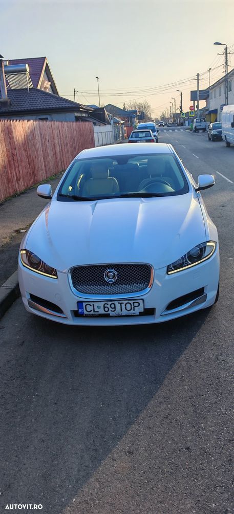 Jaguar XF 2.2D - 1