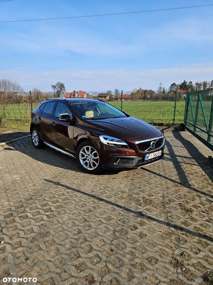 Volvo V40 Cross Country T3 Drive-E Base - 1