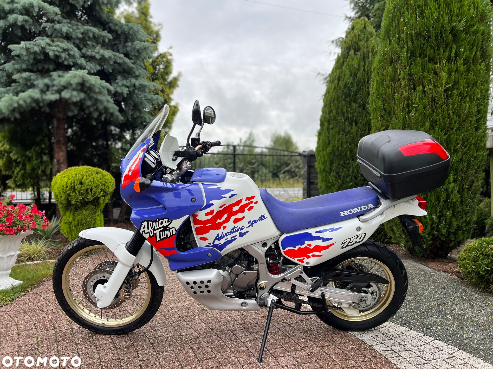 Honda XRV - 24