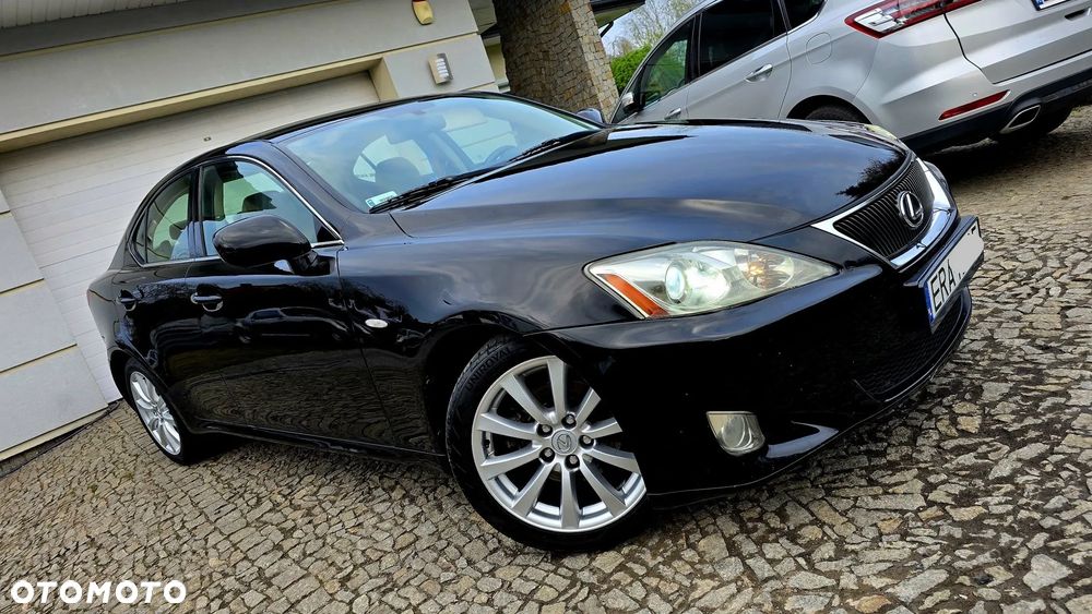 Lexus IS 220d - 4