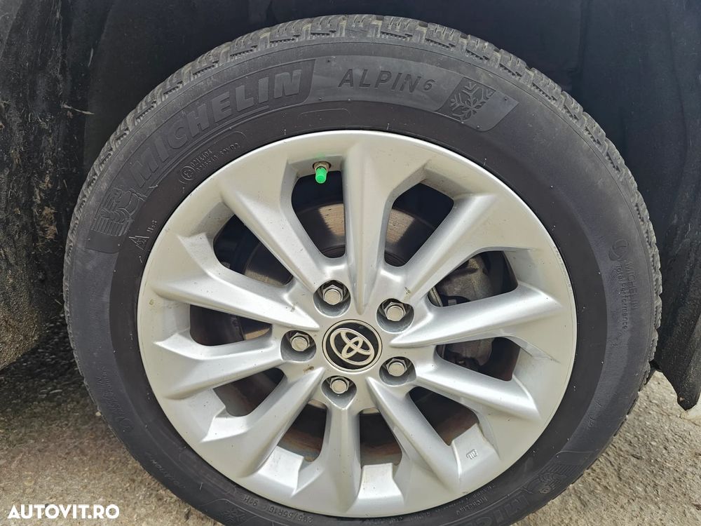 Toyota Corolla Sedan 1.8 HSD Dynamic - 30