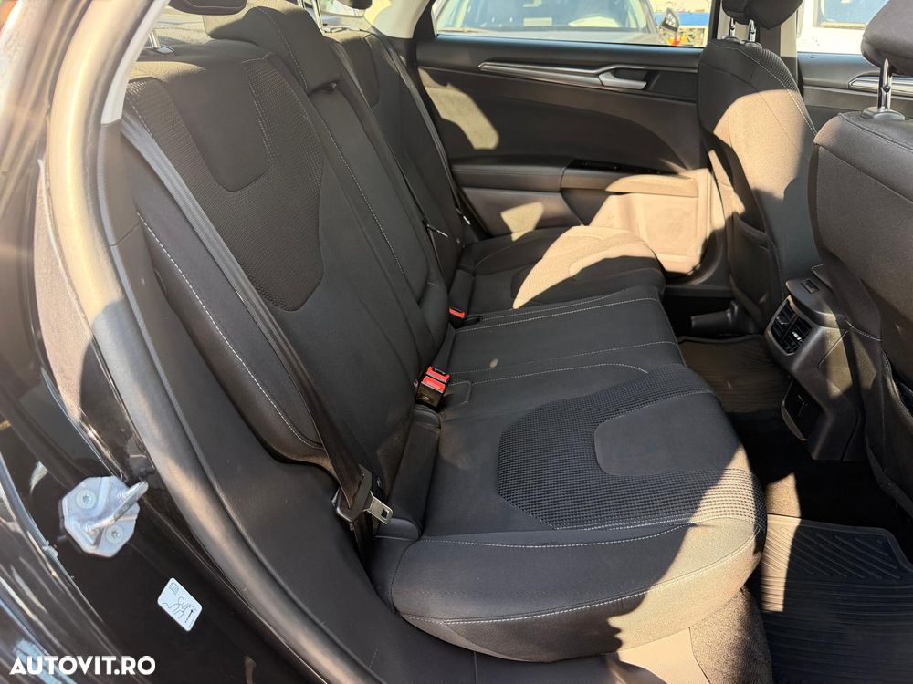 Ford Mondeo 2.0 HEV Titanium - 21