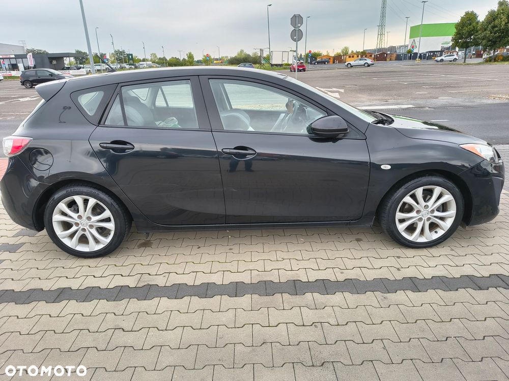 Mazda 3 1.6 Exclusive + - 9