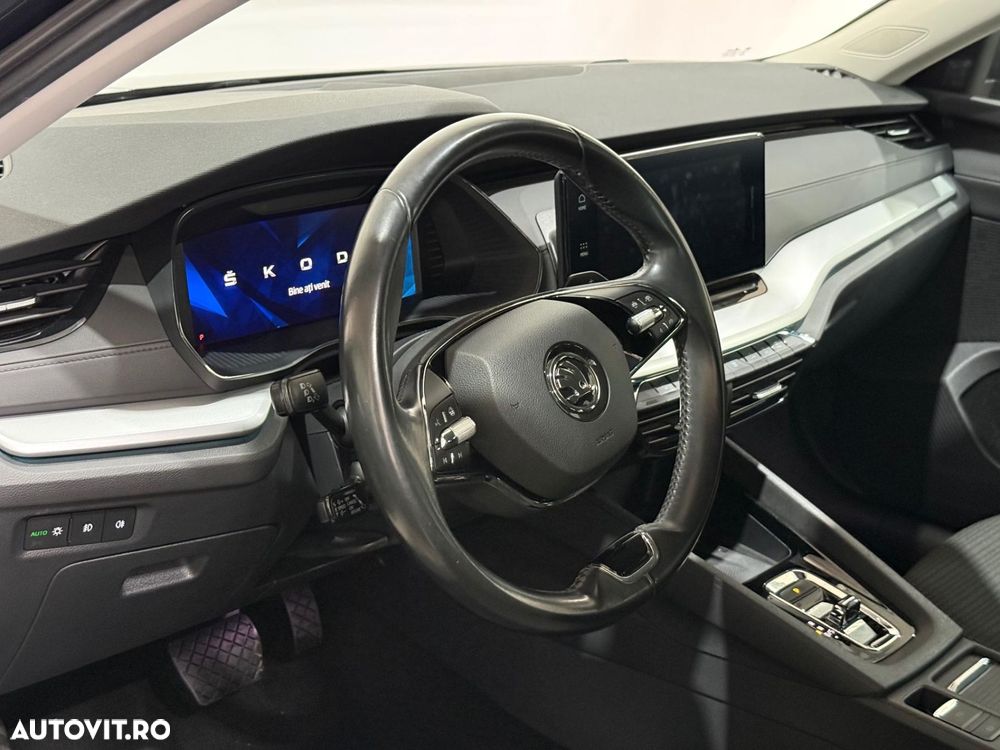 Skoda Octavia 2.0 TDI DSG Sportline - 29