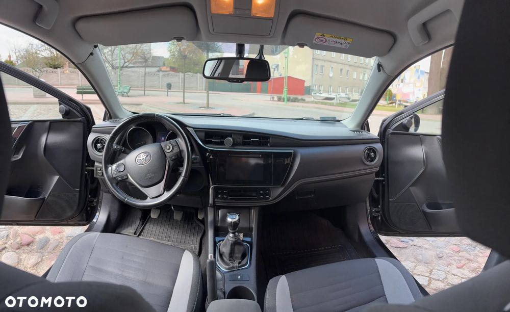 Toyota Auris 1.4 D-4D Premium Comfort - 12