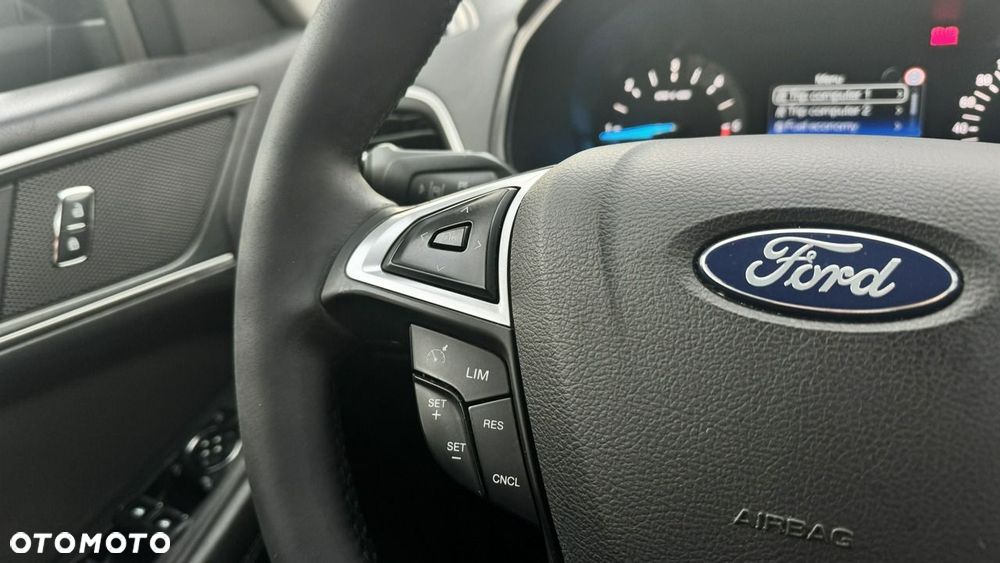 Ford S-Max 2.0 EcoBlue Titanium - 24