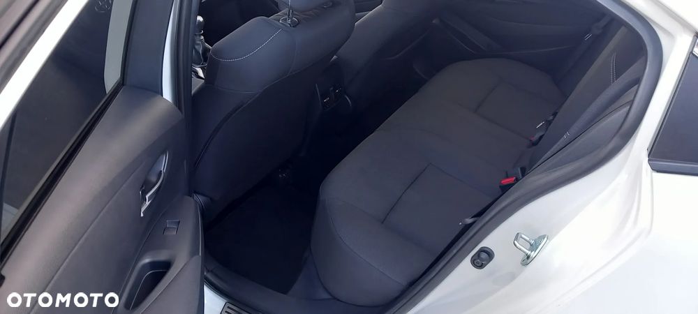 Toyota Corolla 1.6 Comfort - 3