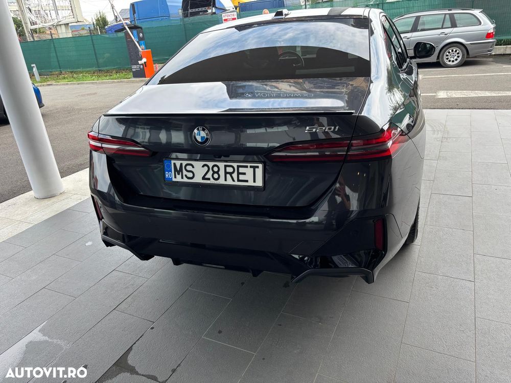 BMW Seria 5 520i AT MHEV - 4