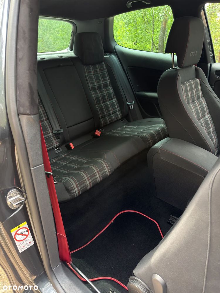 Volkswagen Golf 2.0 GTI - 15