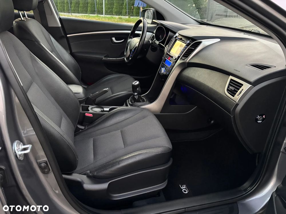 Hyundai i30 blue 1.6 CRDi Passion - 10