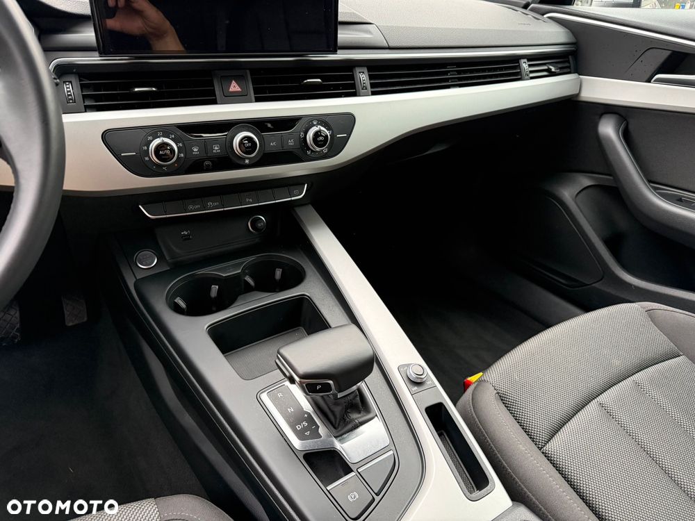 Audi A4 Avant 35 TFSI mHEV S tronic - 25
