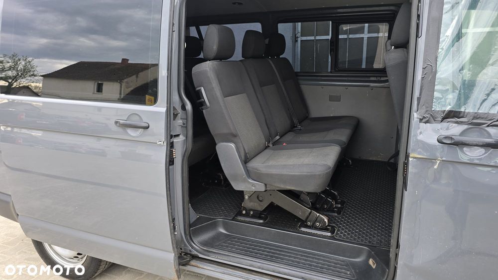 Volkswagen Transporter Kombi L2H1 - 12