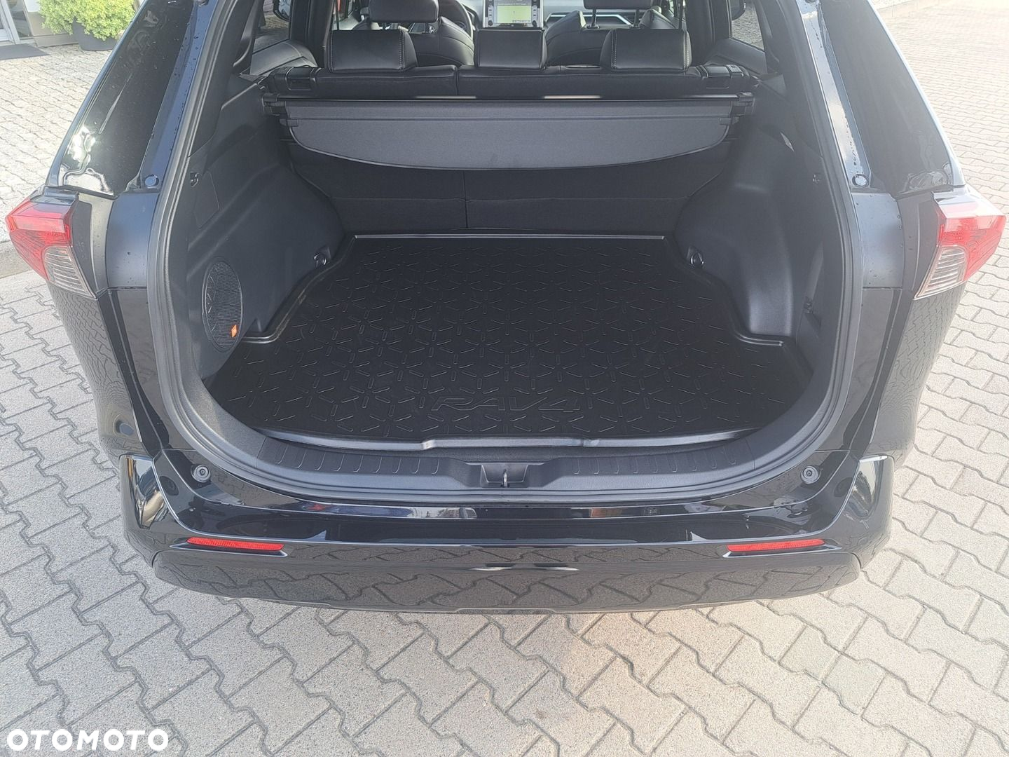 Toyota RAV4 2.5 Hybrid Black Edition by JBL 4x2 - 7