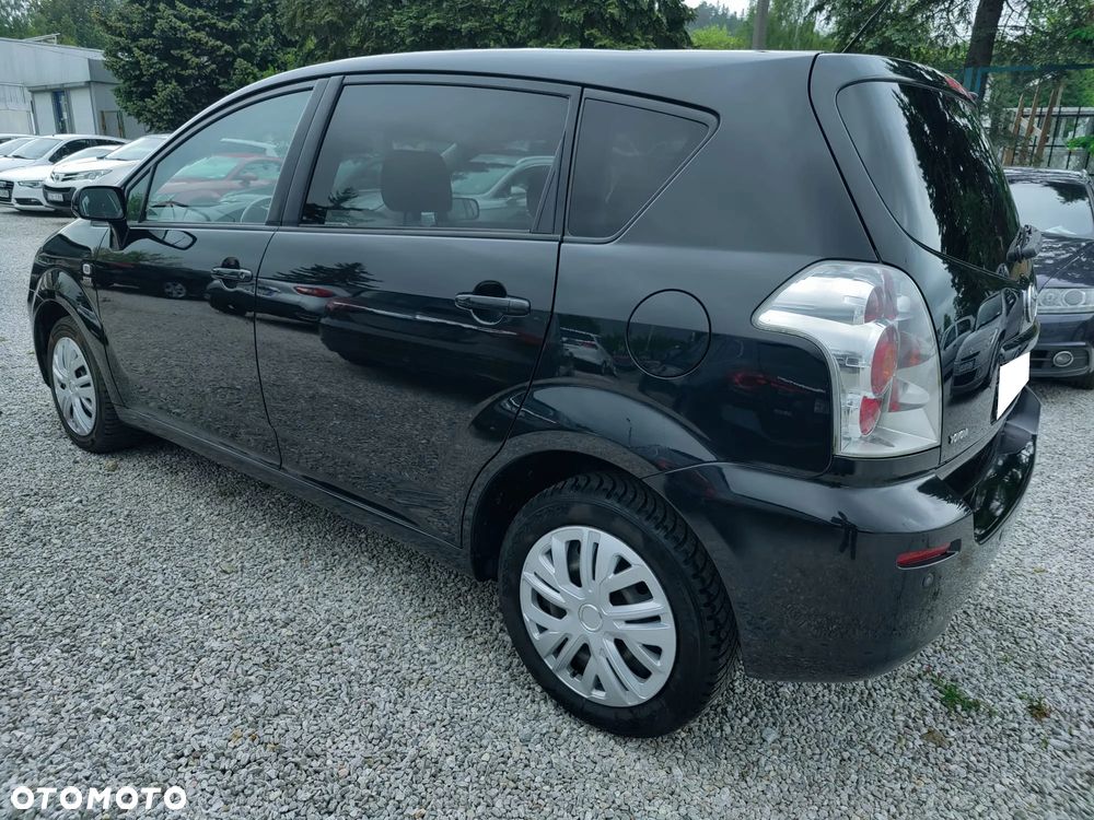 Toyota Corolla Verso - 16