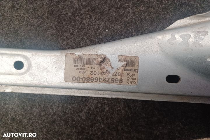 Macara geam spate dreapta manuala 977928102  9657245680 977928102  96 - 4