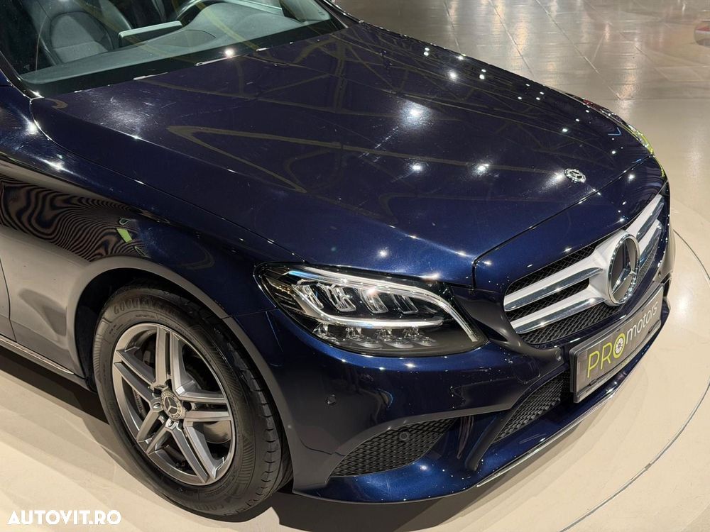 Mercedes-Benz C - 9