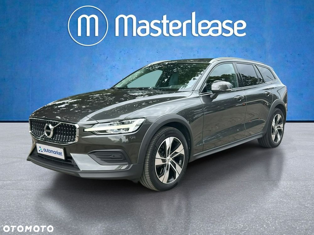 Volvo V90 Cross Country - 3