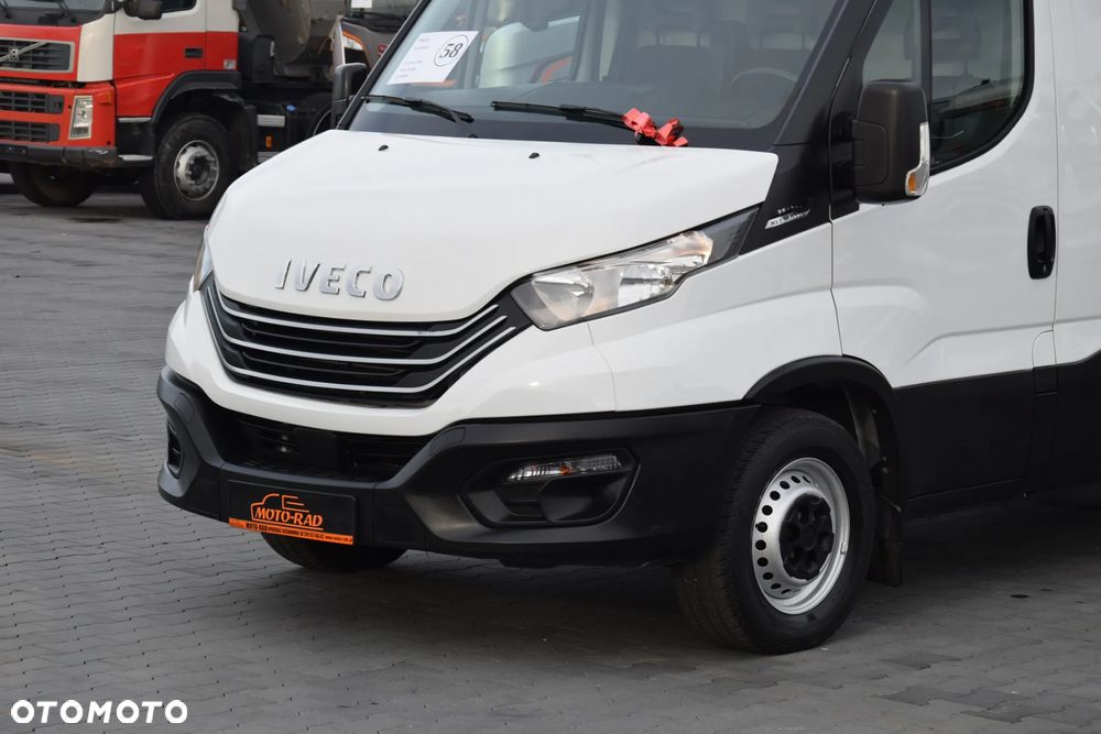 Iveco DAILY MAXI 35S14 / 2.3 - 140 KM / AUTOMAT HI-MATIC / NOWY MODEL / 3 OSOBY / DOSTAWCZE / BLASZAK / KAMERA COFANIA / TEMPOMAT / KLIMA / 2022 / SERWISOWANY / SPROWADZONY Z NIEMIEC - 9
