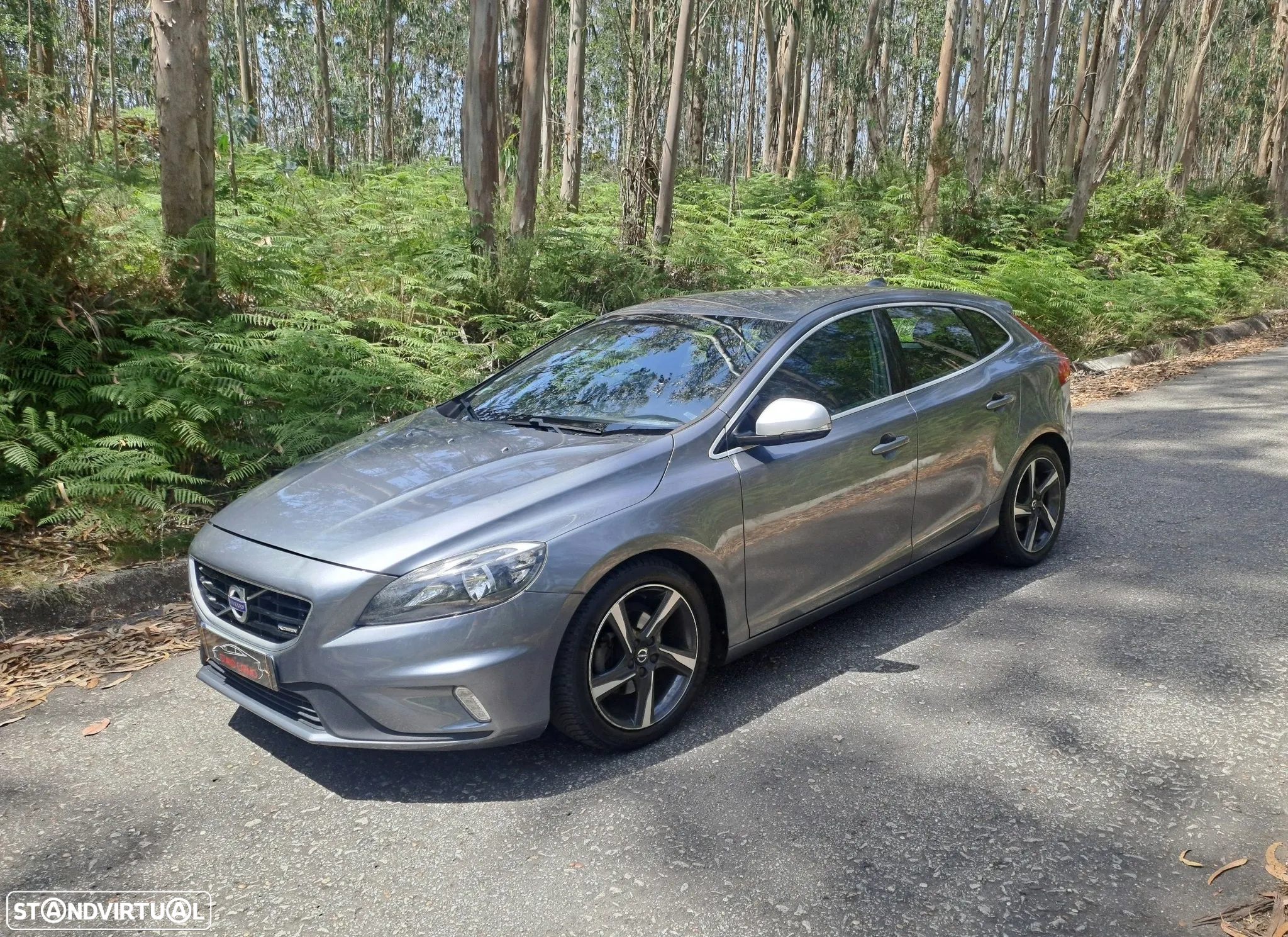 Volvo V40 1.6 D2 R-Design - 3