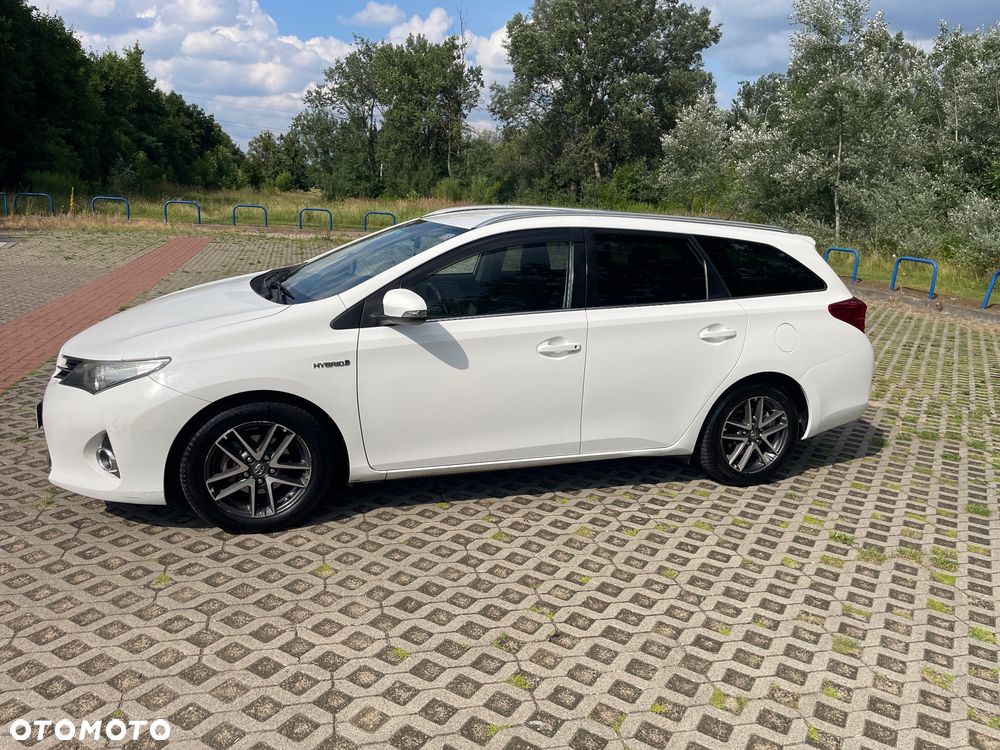 Toyota Auris 1.8 HSD Luna - 6