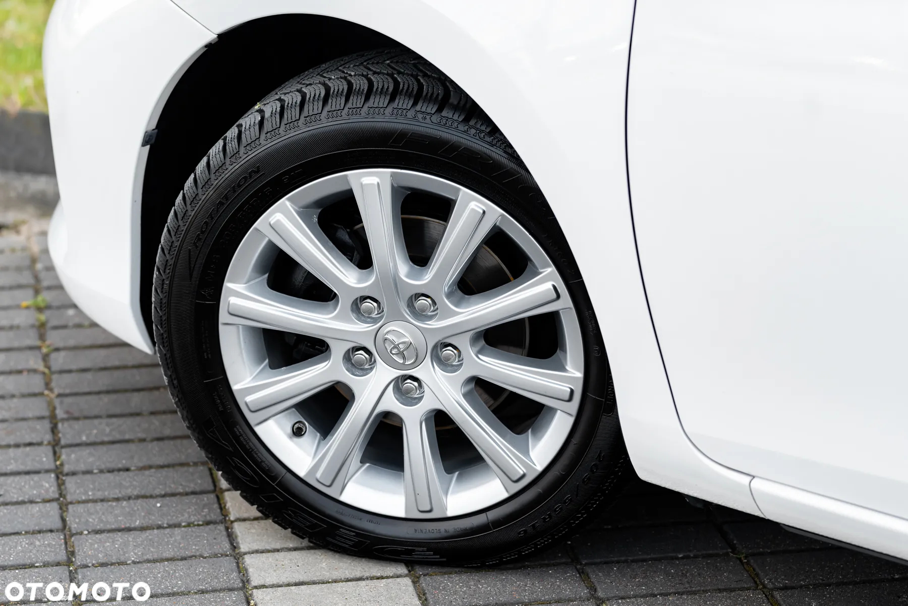 Toyota Auris 1.33 Dual-VVT-i Comfort - 33