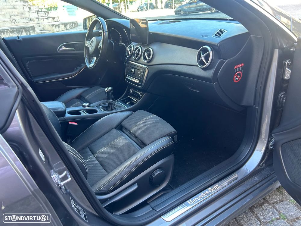 Mercedes-Benz CLA 180 d Urban - 4