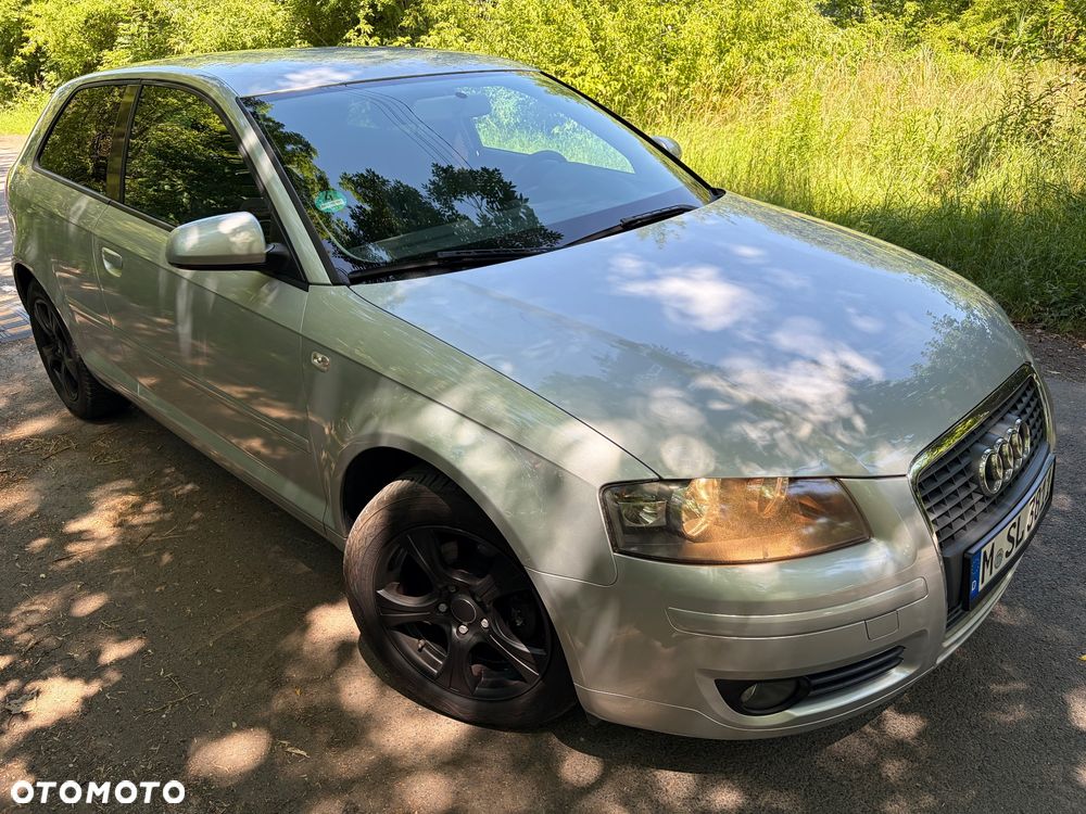 Audi A3 3-drzwiowe 1.6 Attraction - 12