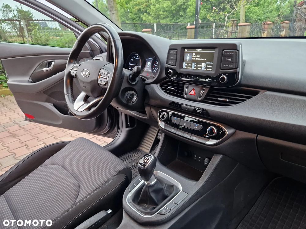 Hyundai i30 1.4 GO Plus - 25