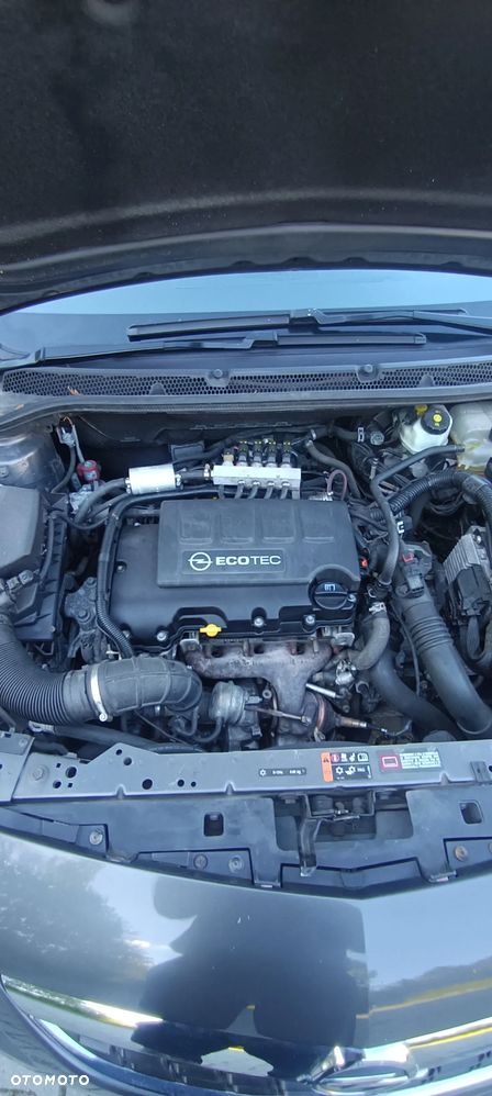 Opel Astra 1.4 T Cosmo - 17