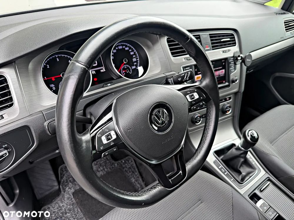 Volkswagen Golf 1.6 TDI BlueMotion Technology Comfortline - 14