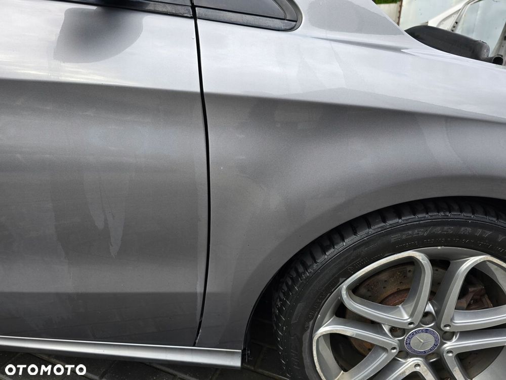 MERCEDES B KLASA W246 246 BŁOTNIK PRZÓD PRAWY DO MONTAŻU KOLOR 787 - 2