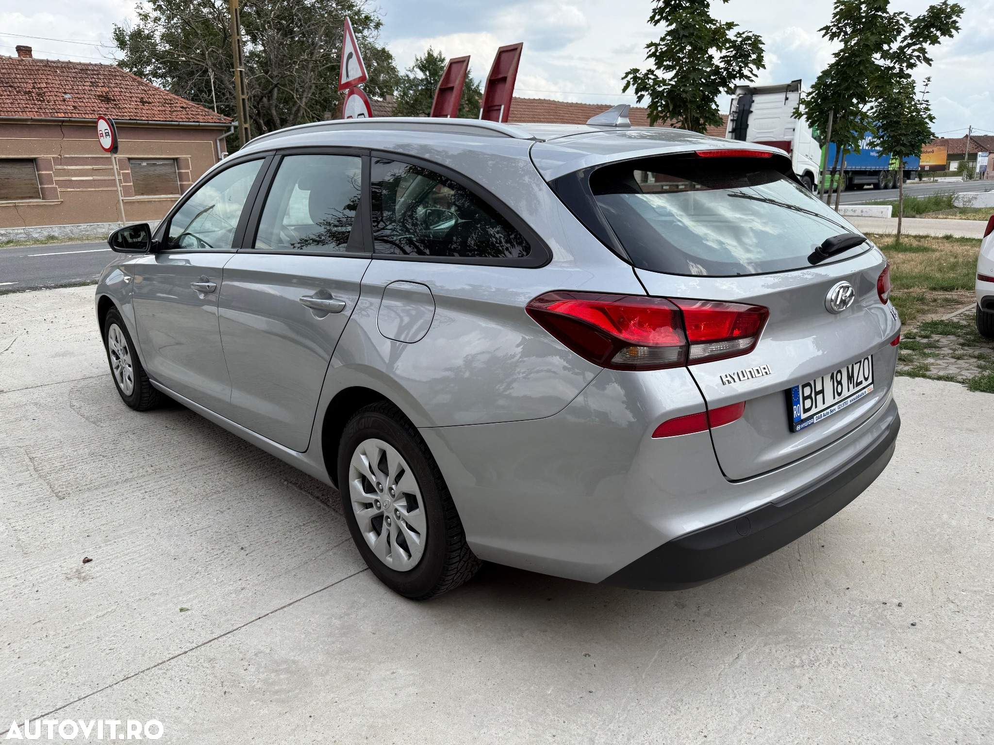 Hyundai i30 Wagon 1.5 110CP M/T Highway - 14