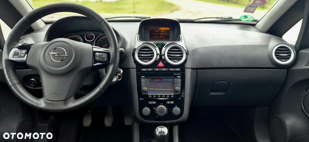 Opel Corsa 1.4 16V Energy - 11