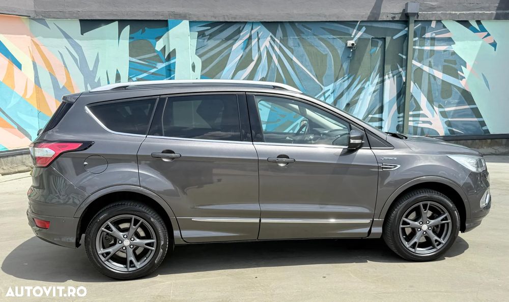 Ford Kuga - 4