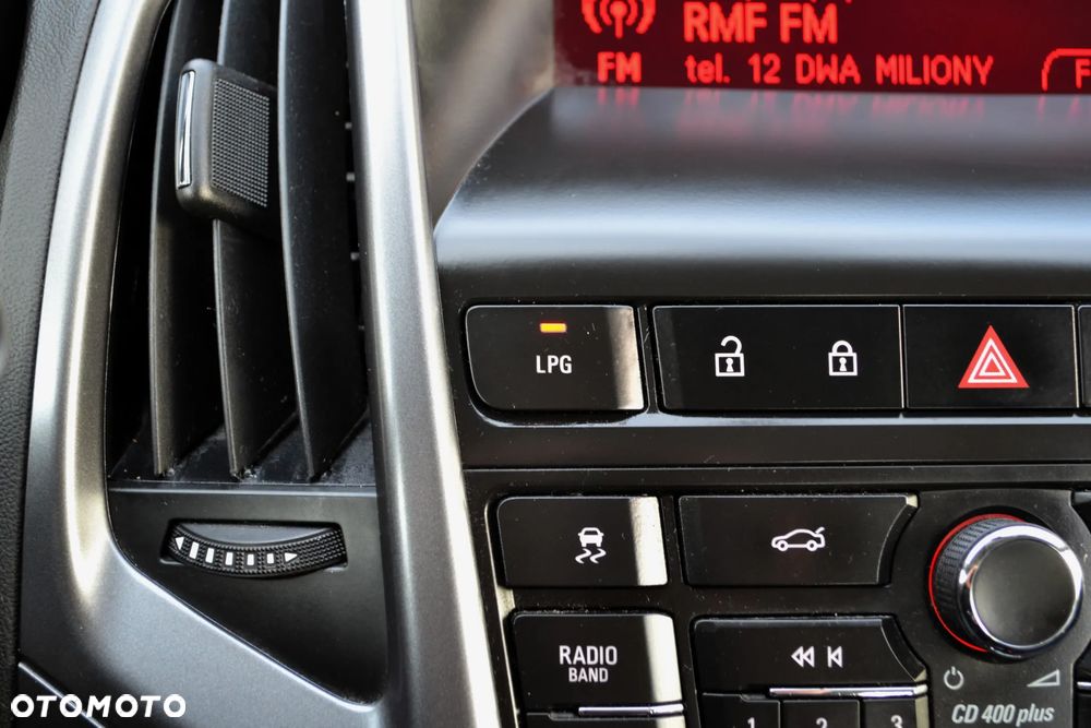 Opel Astra IV 1.4 T Executive S&S EU6 - 16