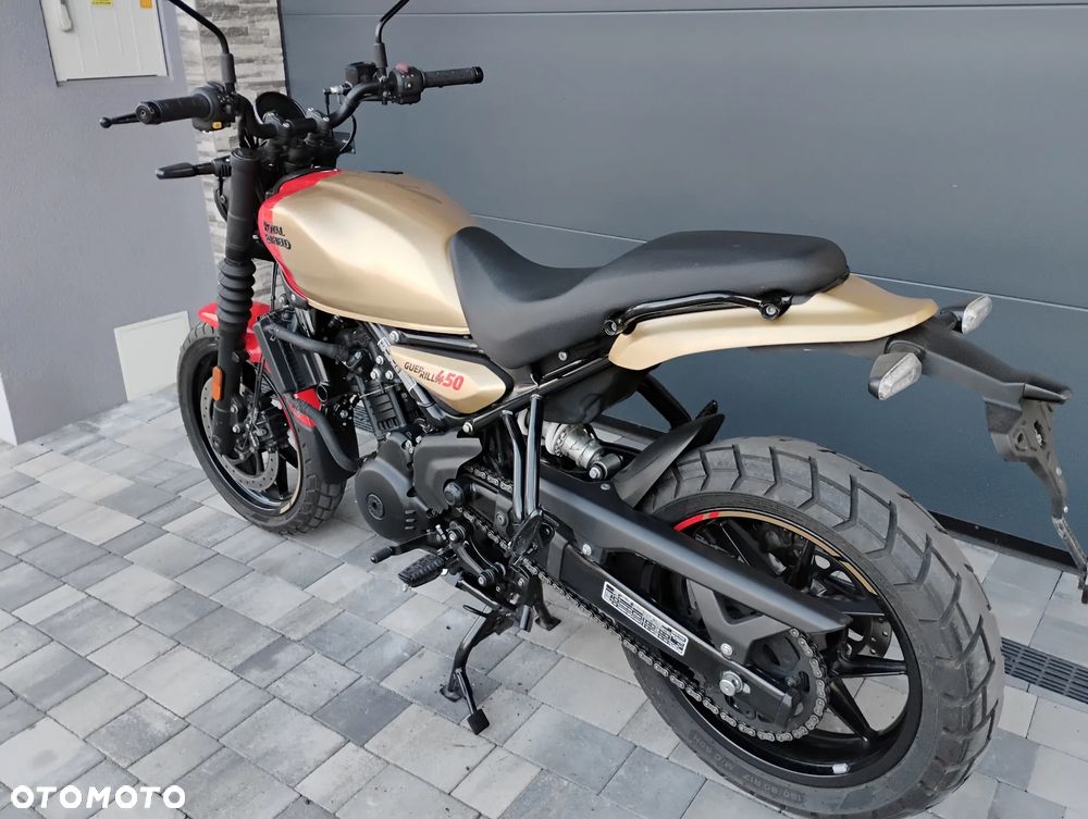 Royal Enfield Guerrilla - 3