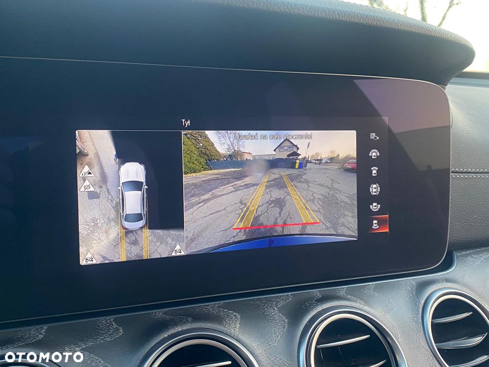 Mercedes-Benz Klasa E 220 d 4-Matic AMG - 24