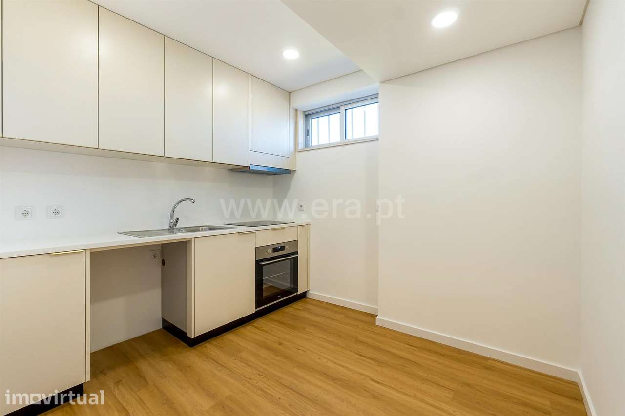 Apartamento T2 centro de Paredes - Grande imagem: 4/15