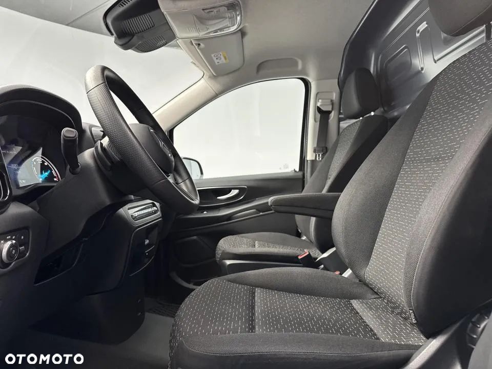 Mercedes-Benz eVito - 13