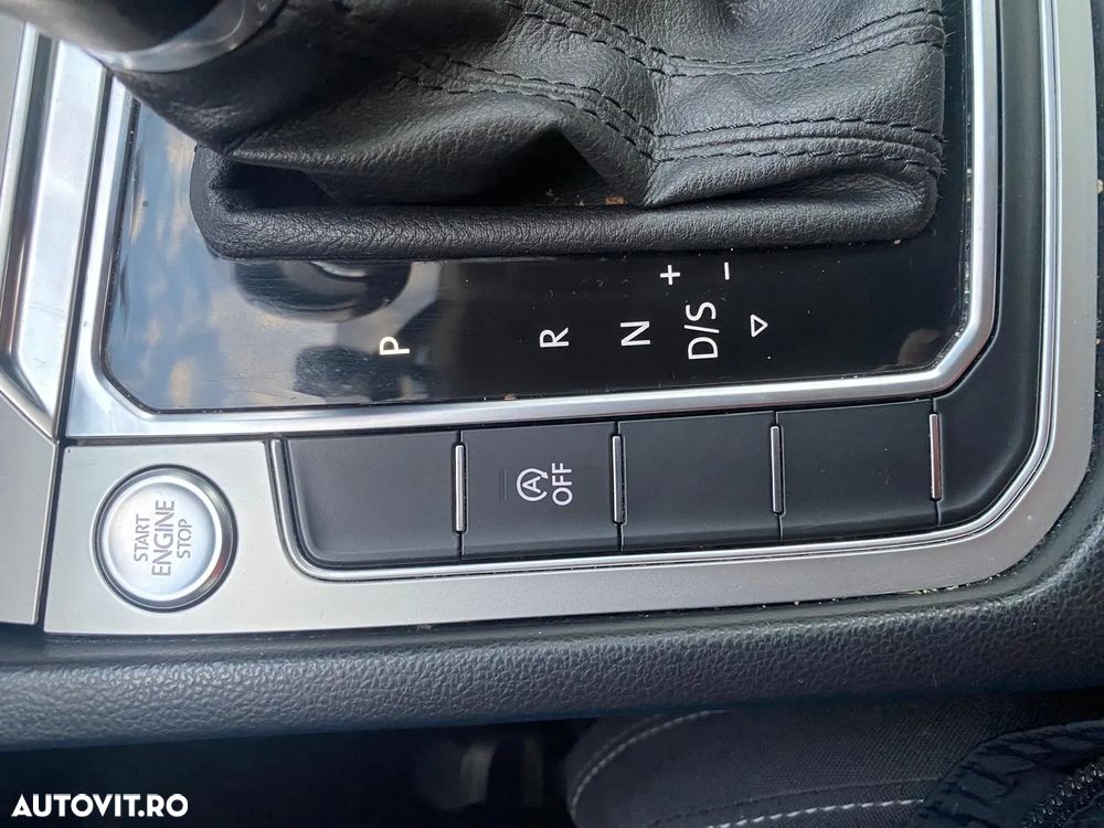 Volkswagen Passat Variant 1.6 TDI (BlueMotion Technology) DSG Comfortline - 19