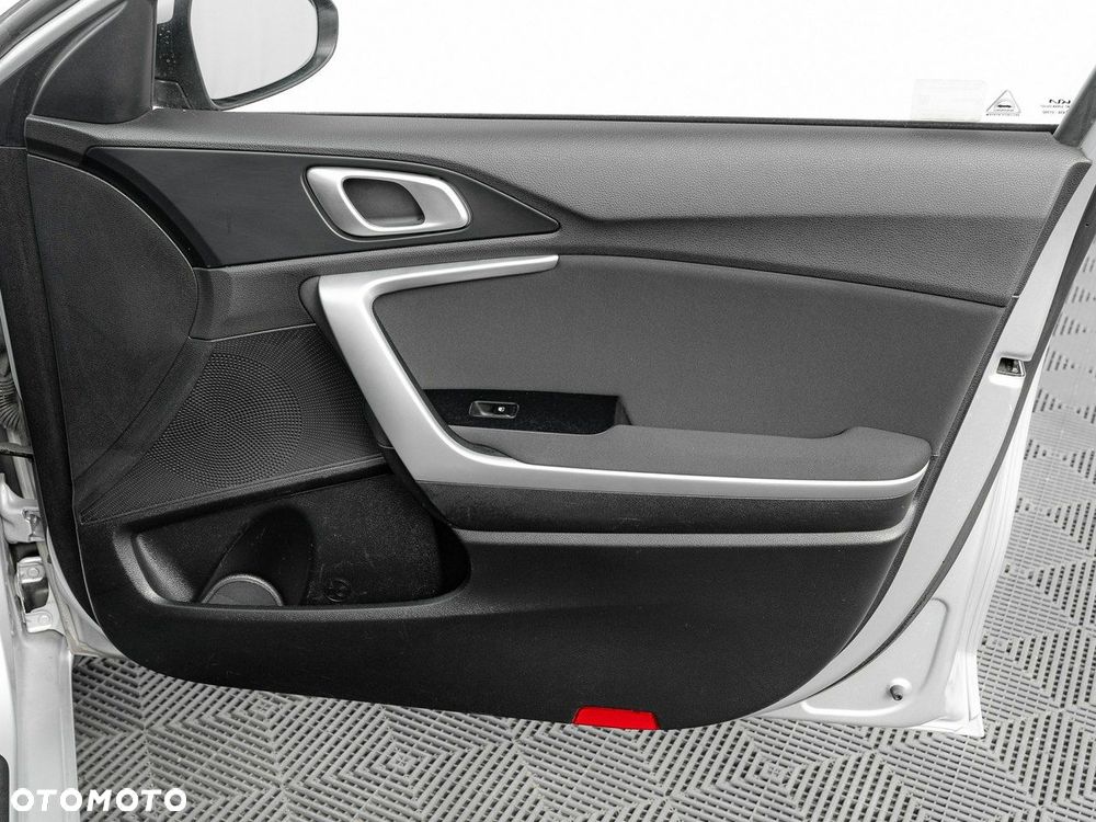 Kia Ceed 1.5 T-GDI M - 29