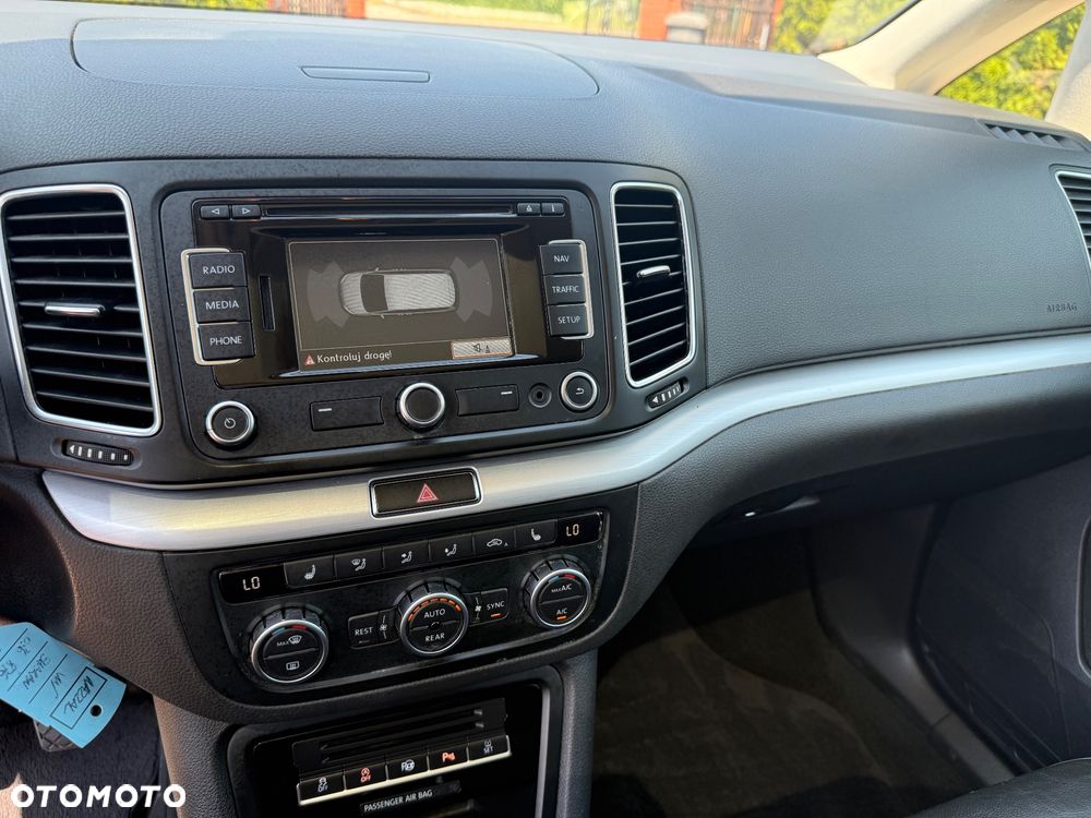 Volkswagen Sharan 2.0 TDI BlueMotion Technology Highline - 23