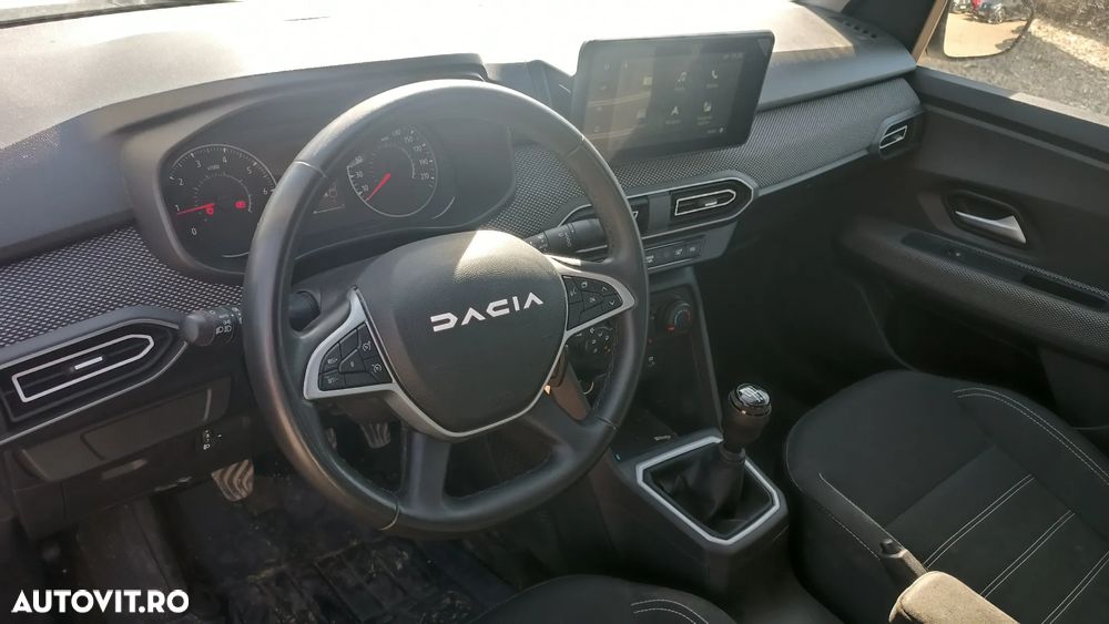 Dacia Logan TCe 90 MT6 Prestige - 9
