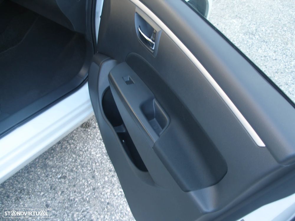 Suzuki Swift 1.2 VVT GLX - 13